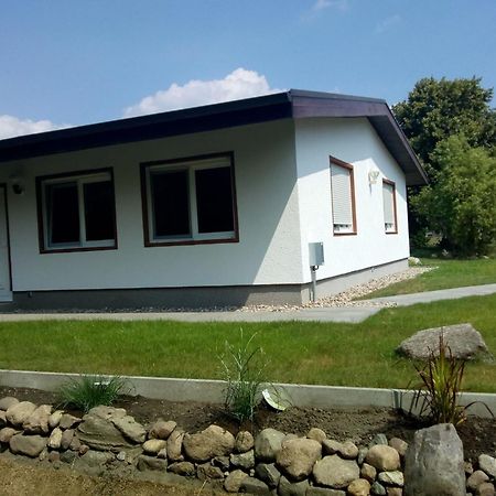Behaglicher Bungalow Fuer Mensch Und Hund Barkhagen Exteriér fotografie