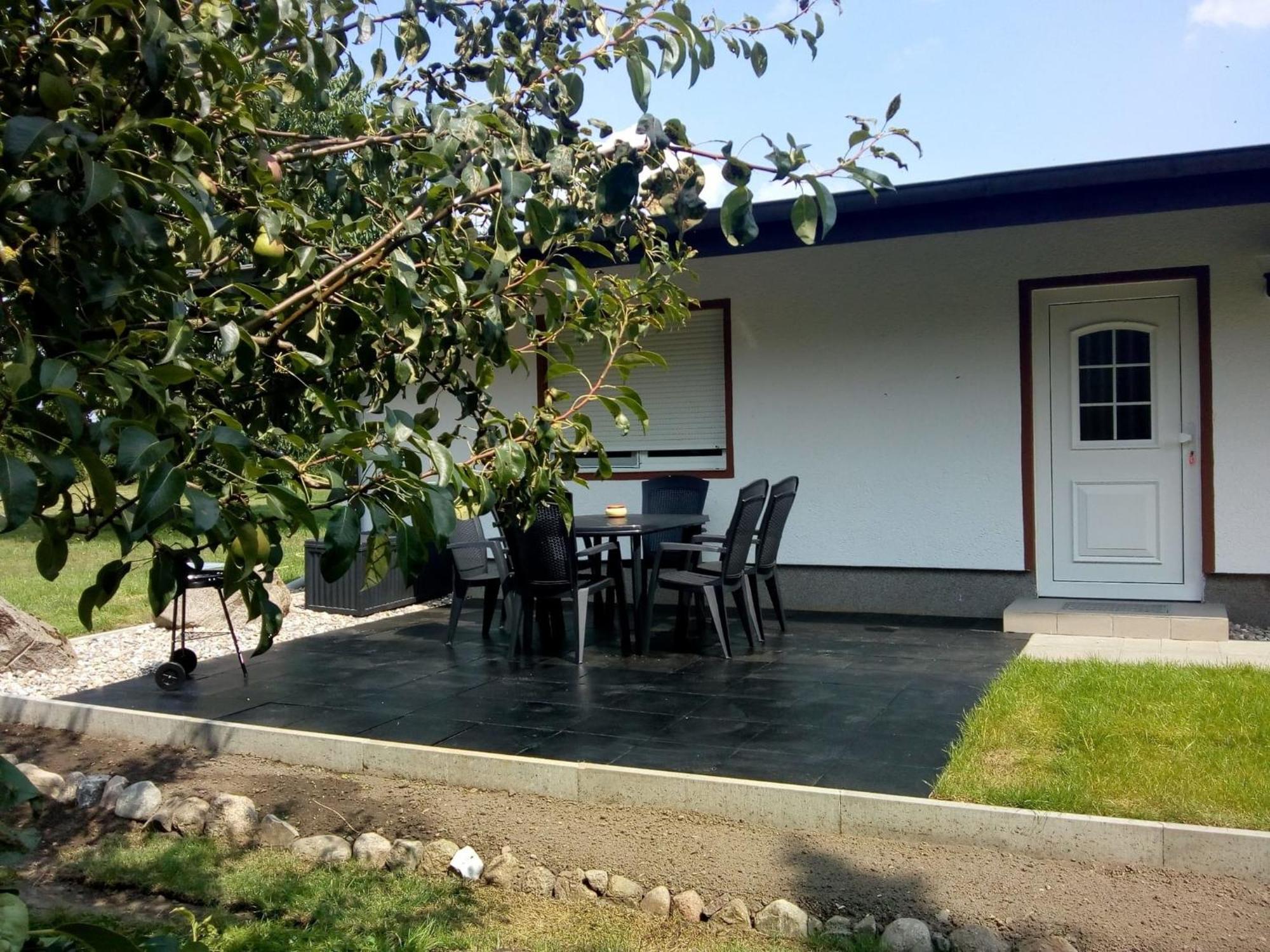 Behaglicher Bungalow Fuer Mensch Und Hund Barkhagen Exteriér fotografie